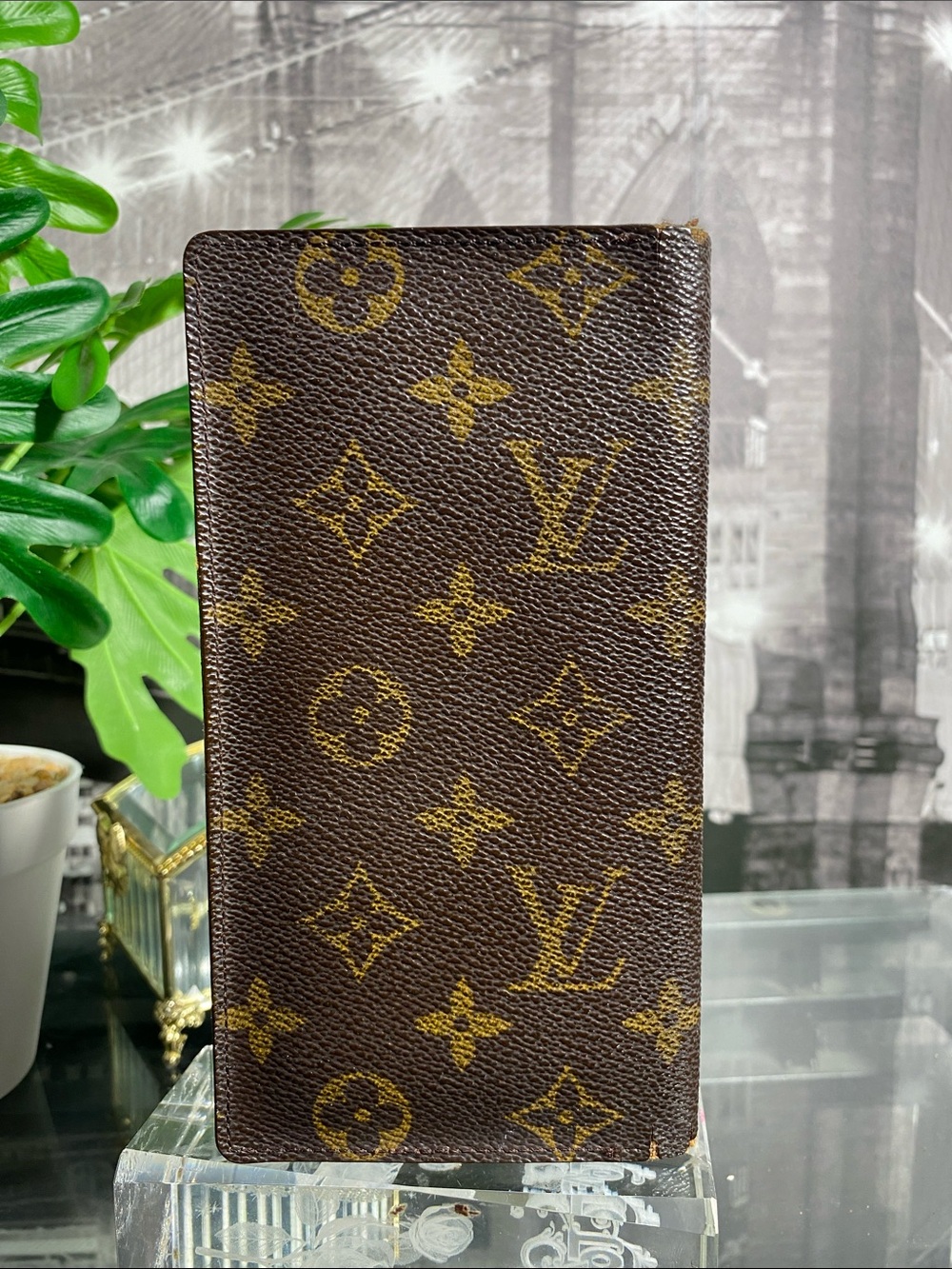 Authentic Louis Vuitton Monogram checkbook holder - Picture 4 of 15